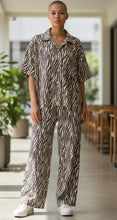 Load image into Gallery viewer, Hendrix Chic Pant Set
