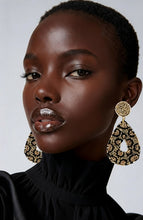 Load image into Gallery viewer, Black &amp; Gold Seed Bead Earrings
