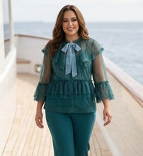 Load image into Gallery viewer, Lexington Tier Lace Blouse(Green)
